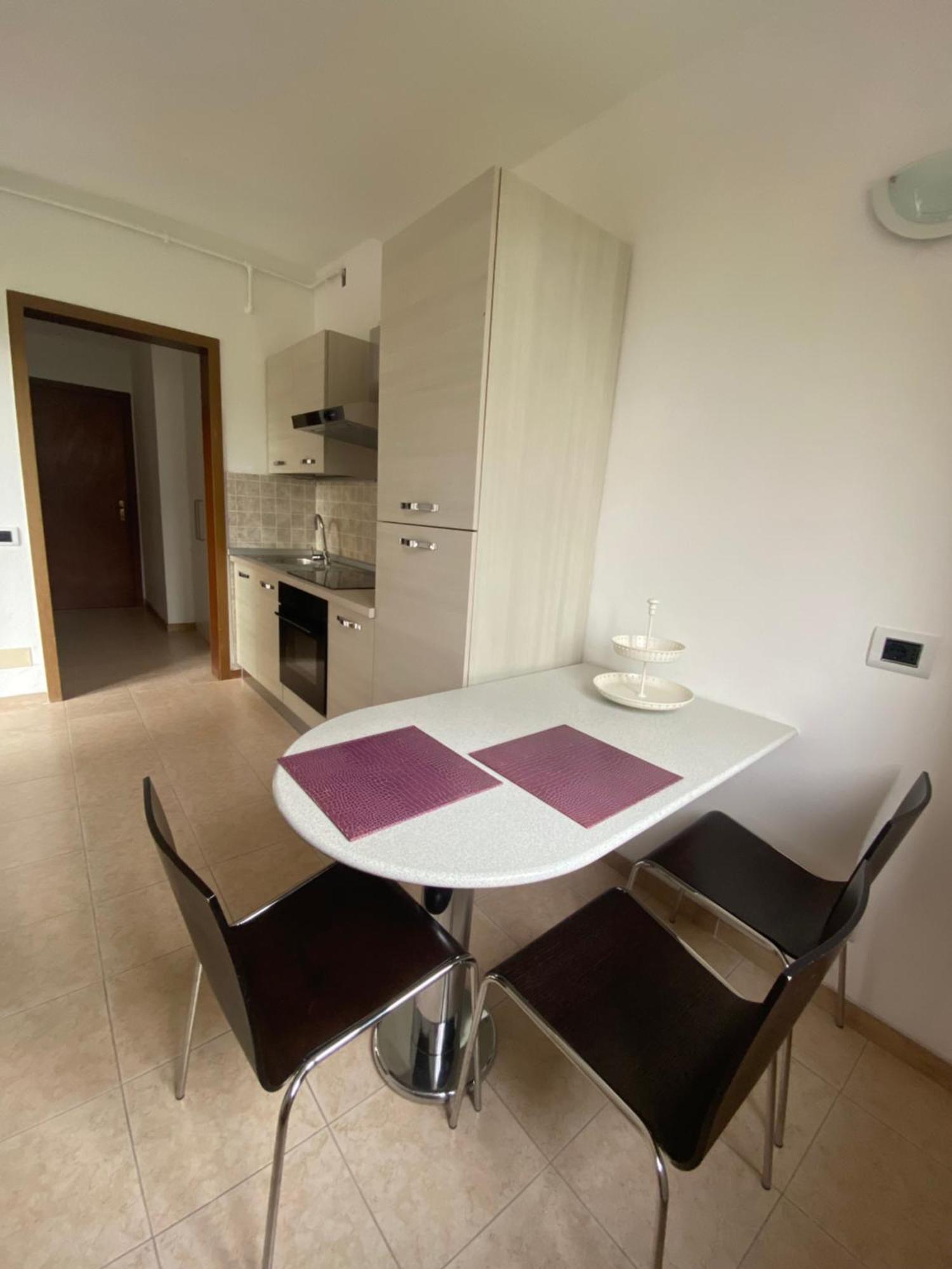 Peonia Apartment - Appartamento Vista Lago 勒泽诺 外观 照片