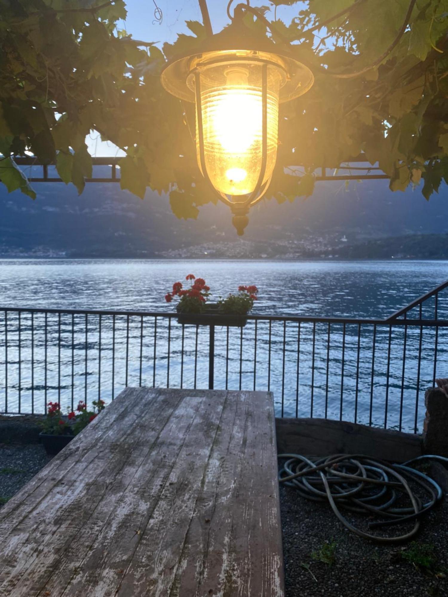 Peonia Apartment - Appartamento Vista Lago 勒泽诺 外观 照片