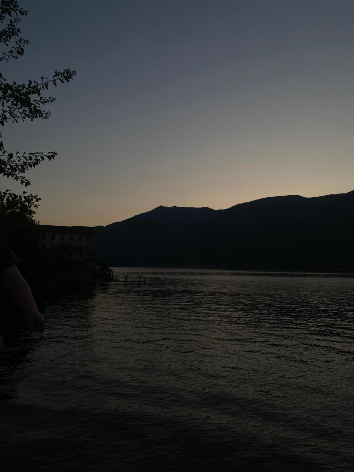 Peonia Apartment - Appartamento Vista Lago 勒泽诺 外观 照片